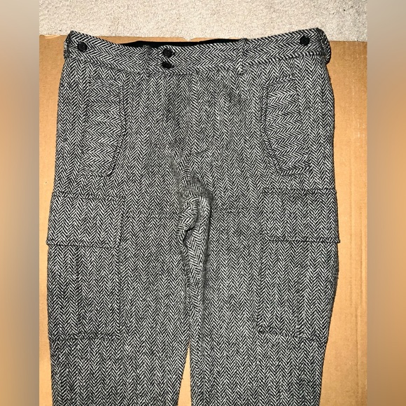 Alexander McQueen Wool Herringbone Cargo Pants. A. McQueen Era —Runway F/W 2009. - Picture 3 of 14